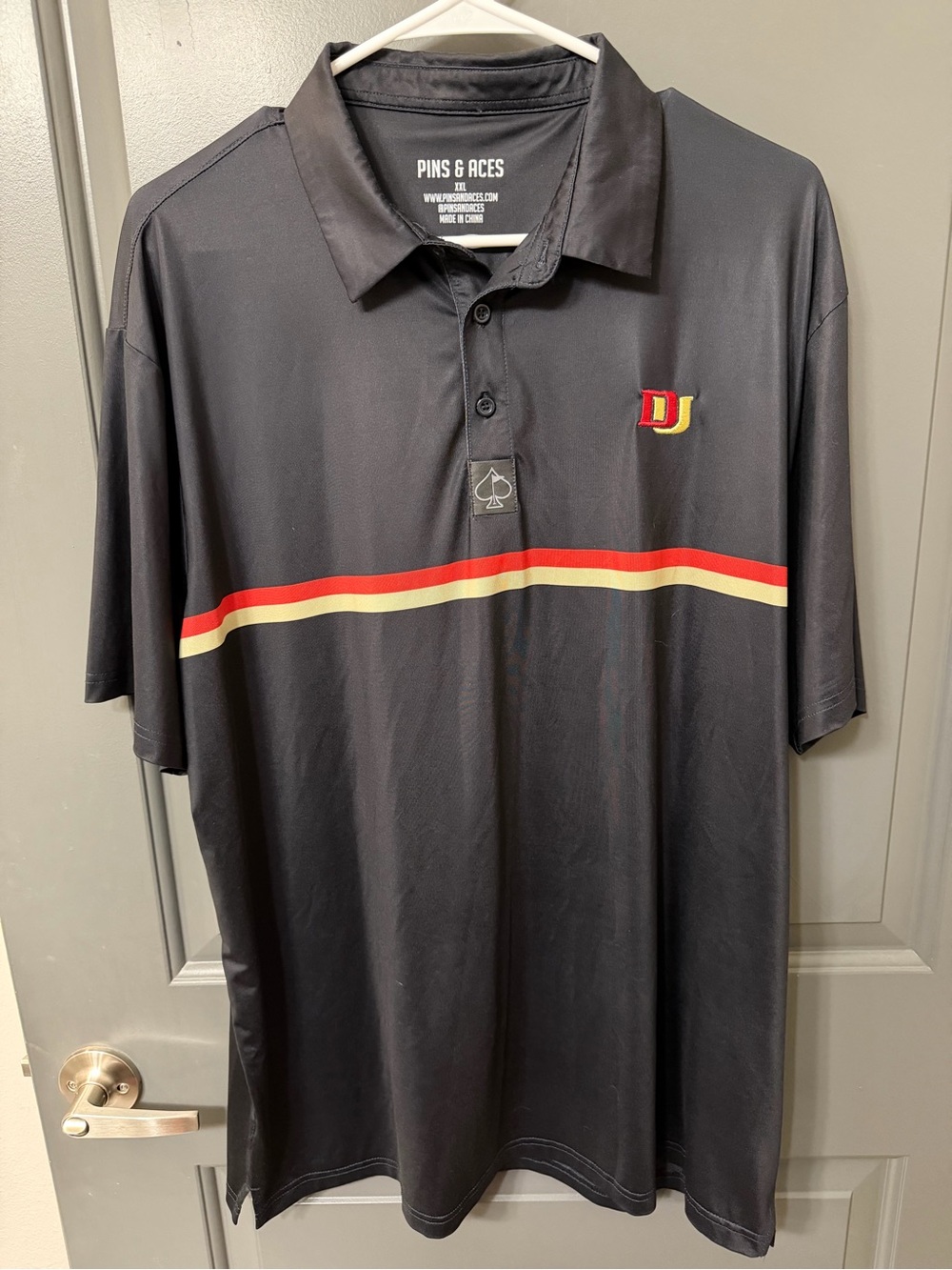 Pins & Aces Denver Pioneers Golf Polo Men’s XXL Charcoal DU
